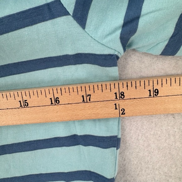 NWT Tommy Bahama Tropical Youth T-shirt 14-16 Logo Short‎ Sleeves Blue Print - Picture 6 of 8